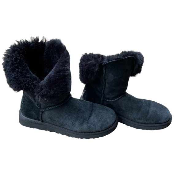 Ugg Black Ankle Boots Mini Bailey Button Bling with Fur Lining Size: 6 - Picture 11 of 11